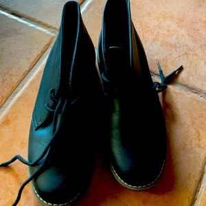 Boys black dress shoes size 6